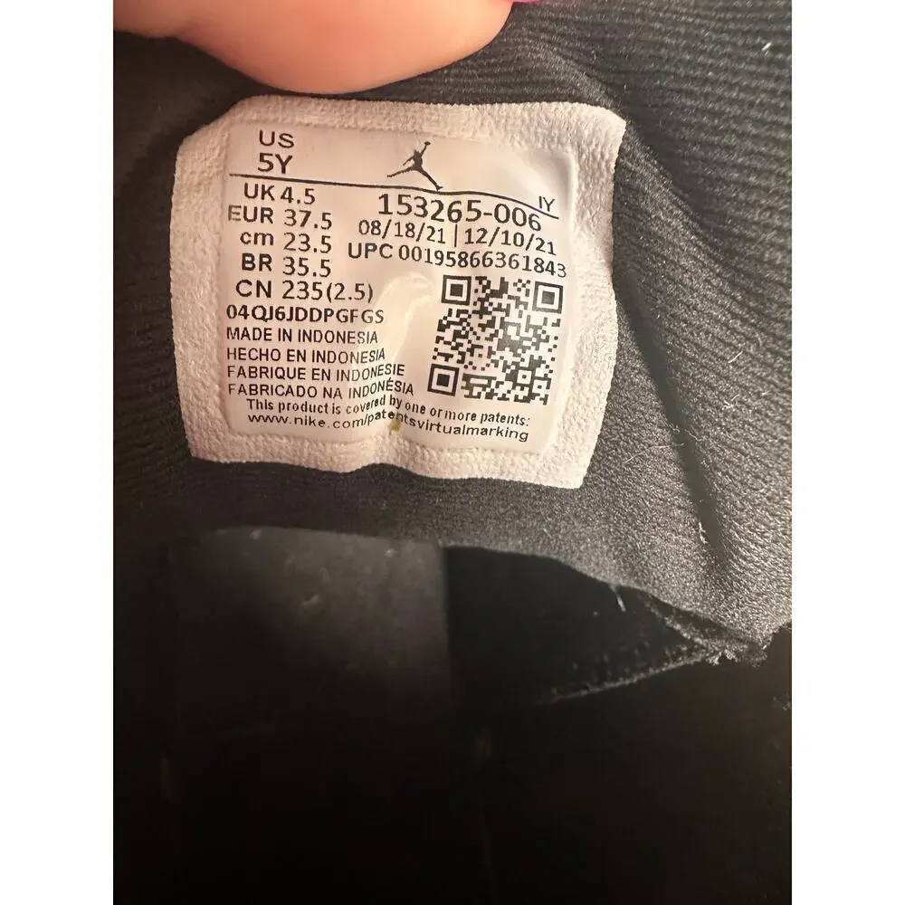 Air Jordan 12 Retro GS “Playoff” 2022 Size 5Y Black White Red